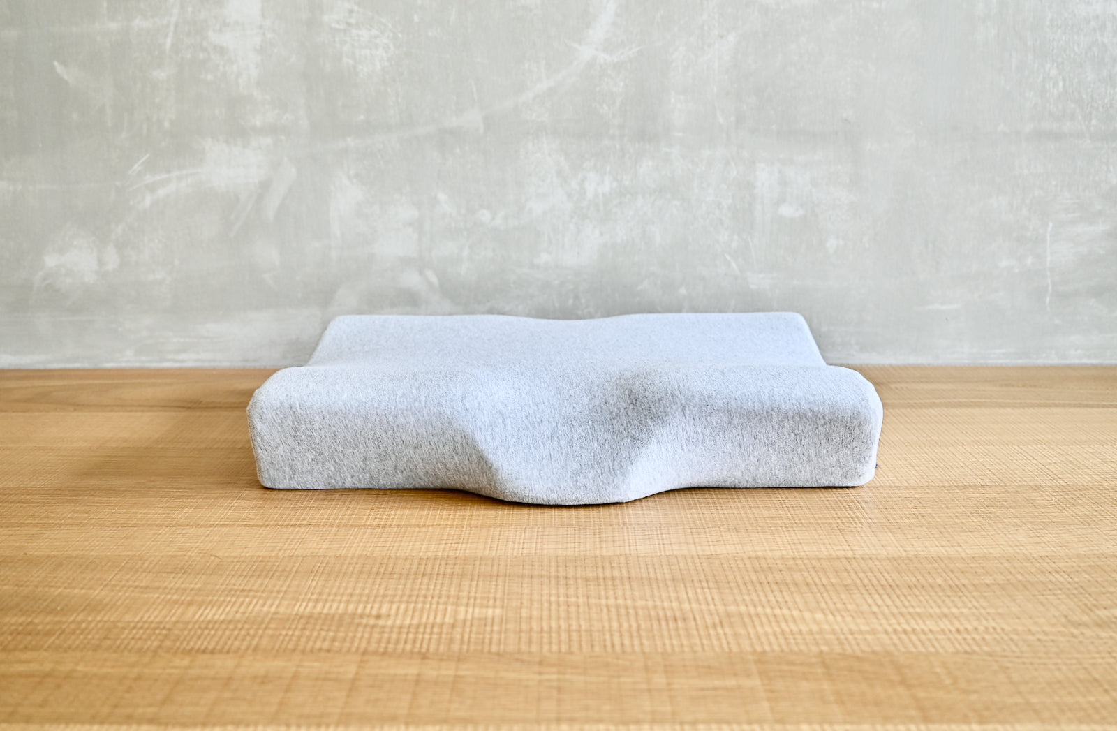 ergonomic cervical pillow for neck pain relief